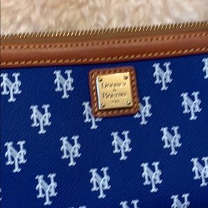 Dooney & Bourke limited MLB licensed Yankees purse